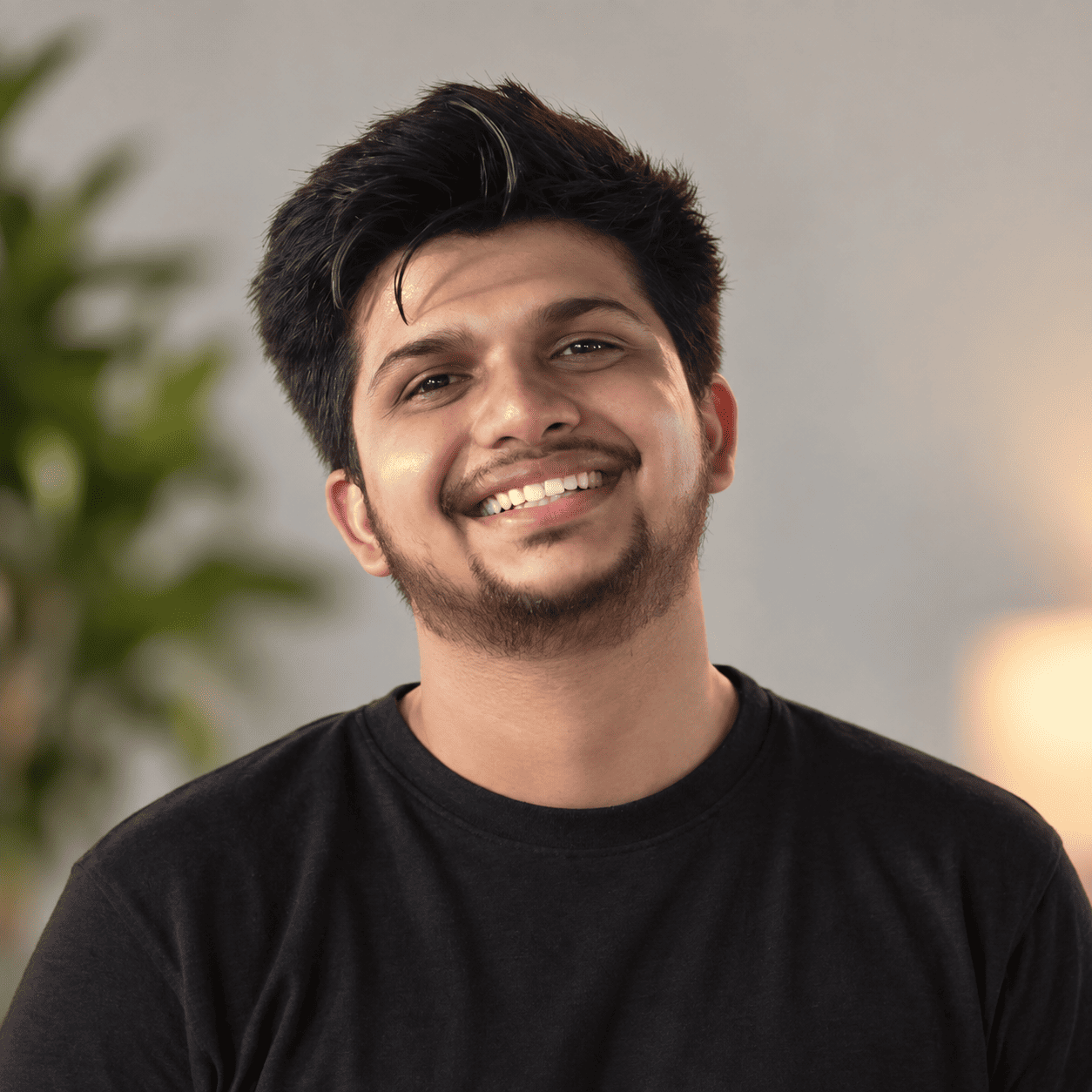Nikhil Shukla's avatar